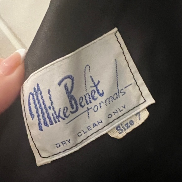 VENDOR ITEM : FINAL PRICE Vintage Mike Benet Velvet Dress - Picture 5 of 8